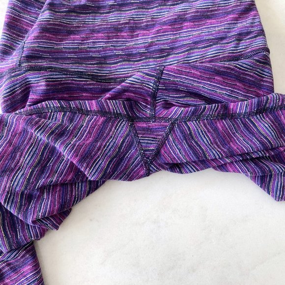 Lululemon High Times Pant / leggings / tights (size 6) 7/8 length, purple stripe - Picture 4 of 7